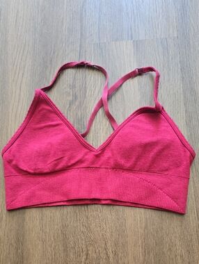 lululemon athletica Seamless V-Neck Bralette in Bright Pink